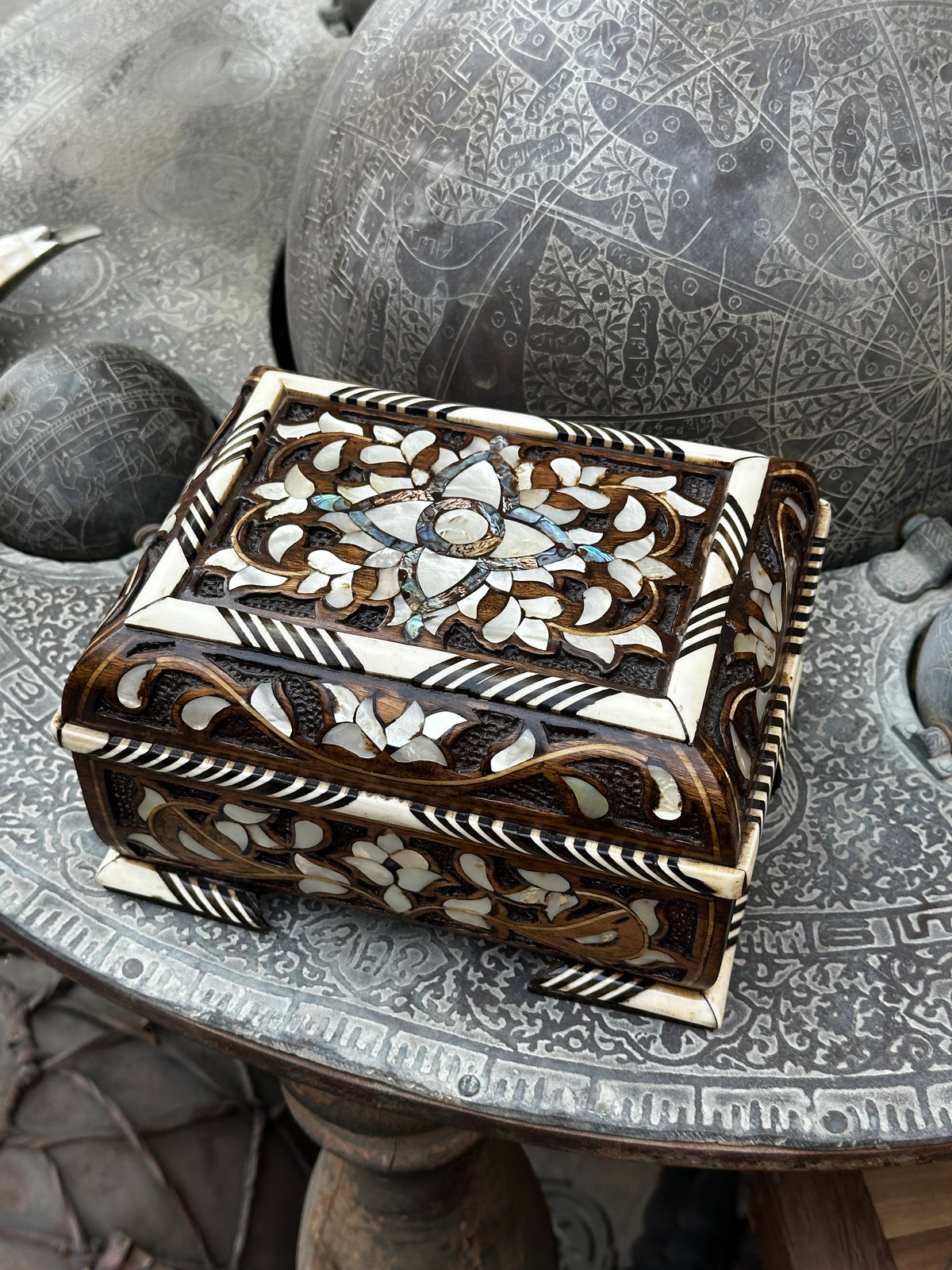 Luxury jewelry box Fatimi engraved big
