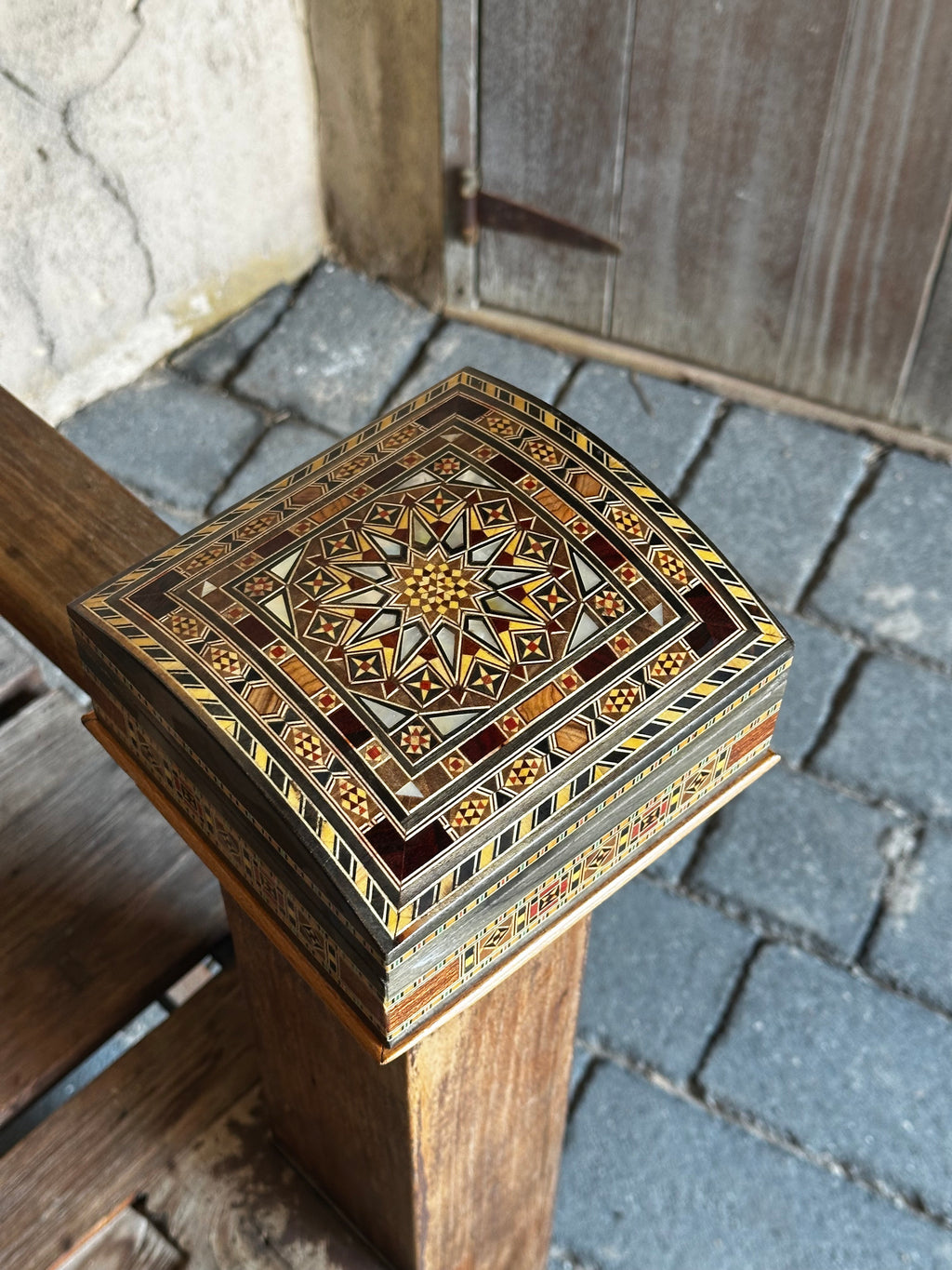 16 × 16 cm Damascene Mosaic Box