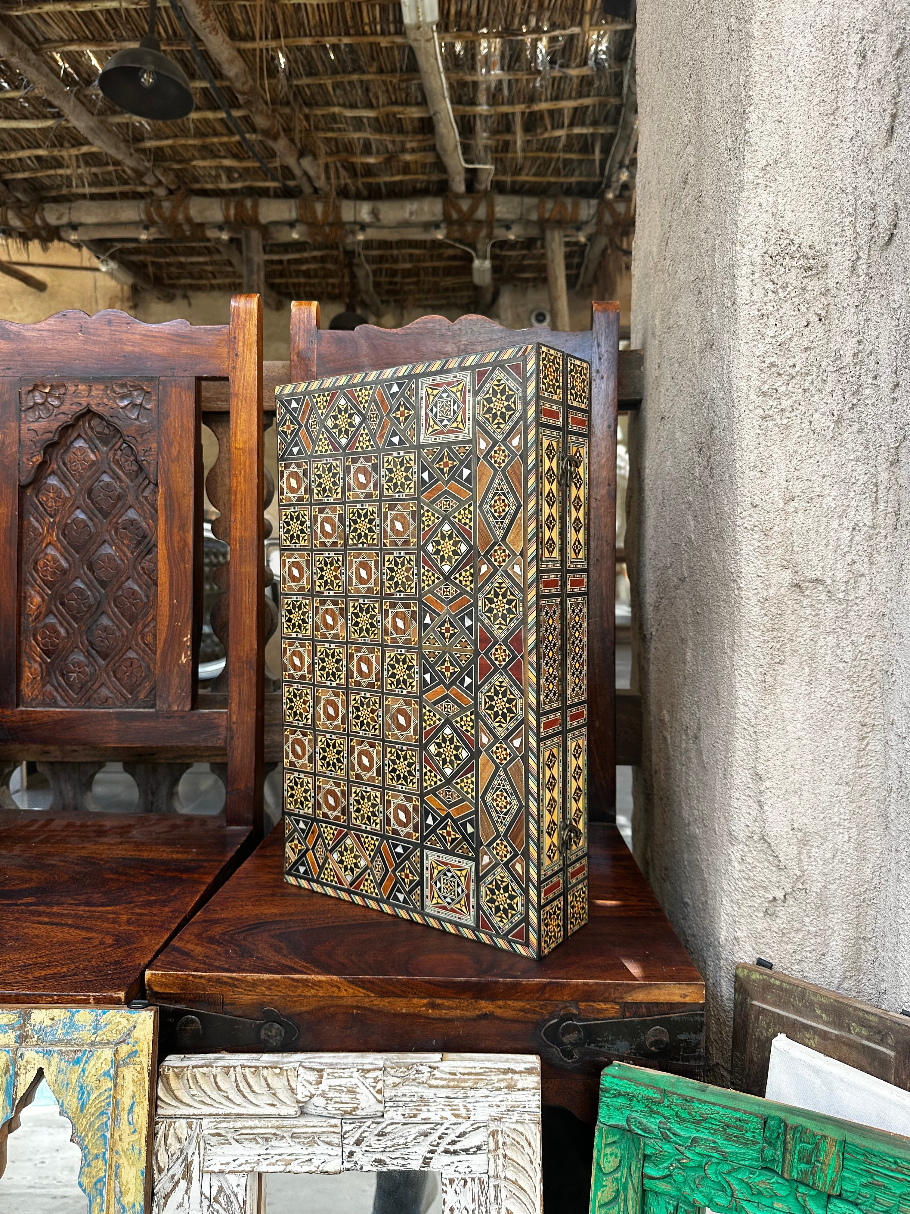 Luxury Backgammon & Chess Table Set