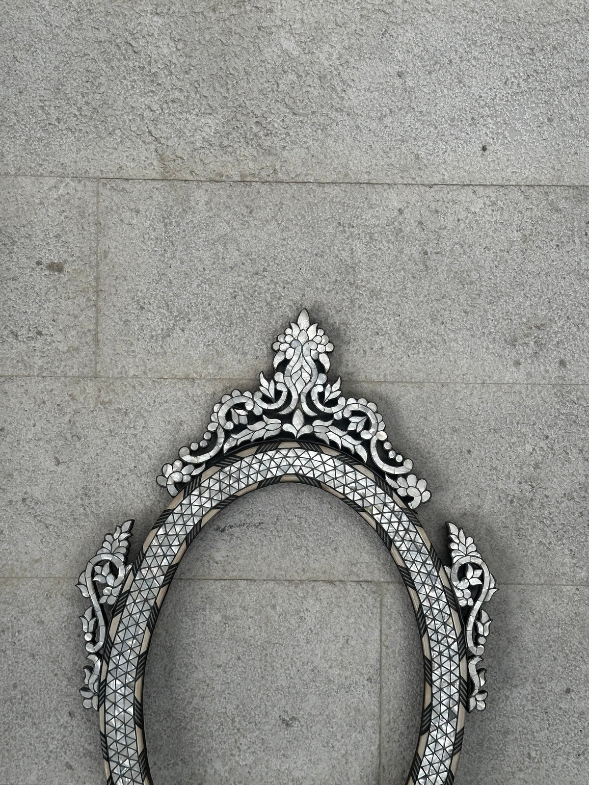 Mirro frame Check the availability by WhatsApp +971 56 432 2880