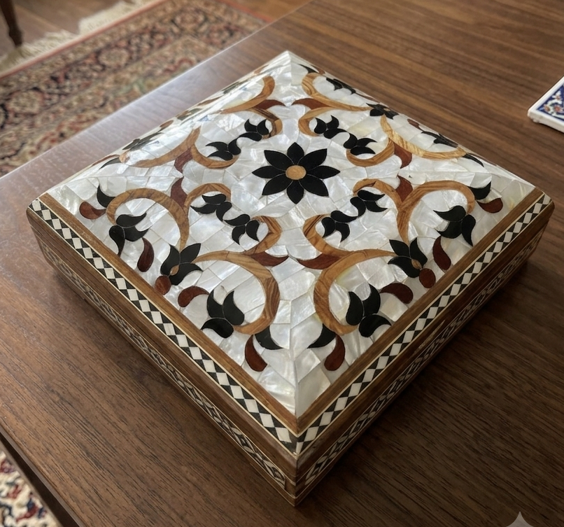 Luxury White Mother of Pearl Keepsake Box – Handcrafted Natural Wood & Damascus Brocade Lining (25x25 cm)