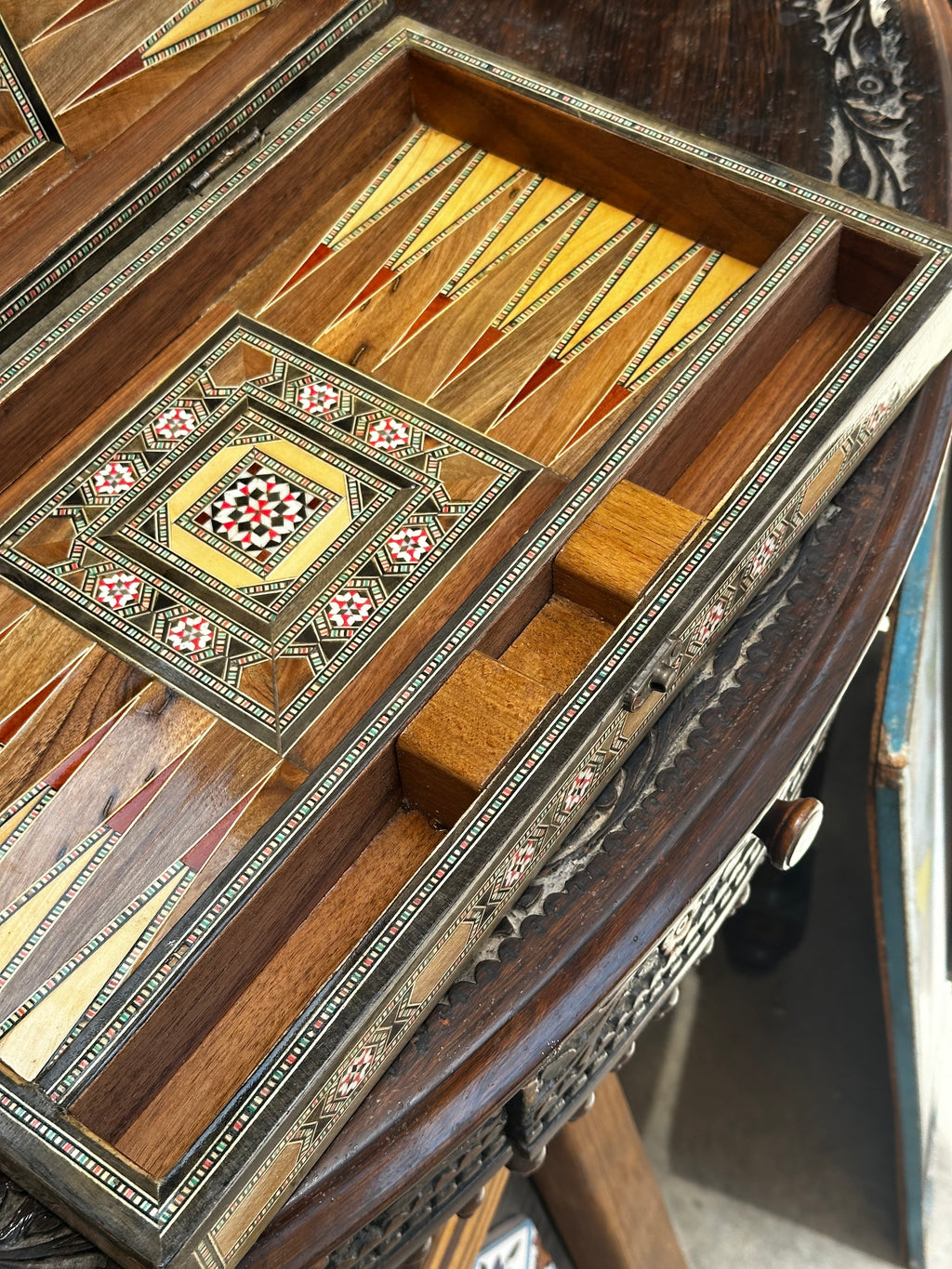 40 × 50 cm Mosaic Backgammon Table with Dice Storage