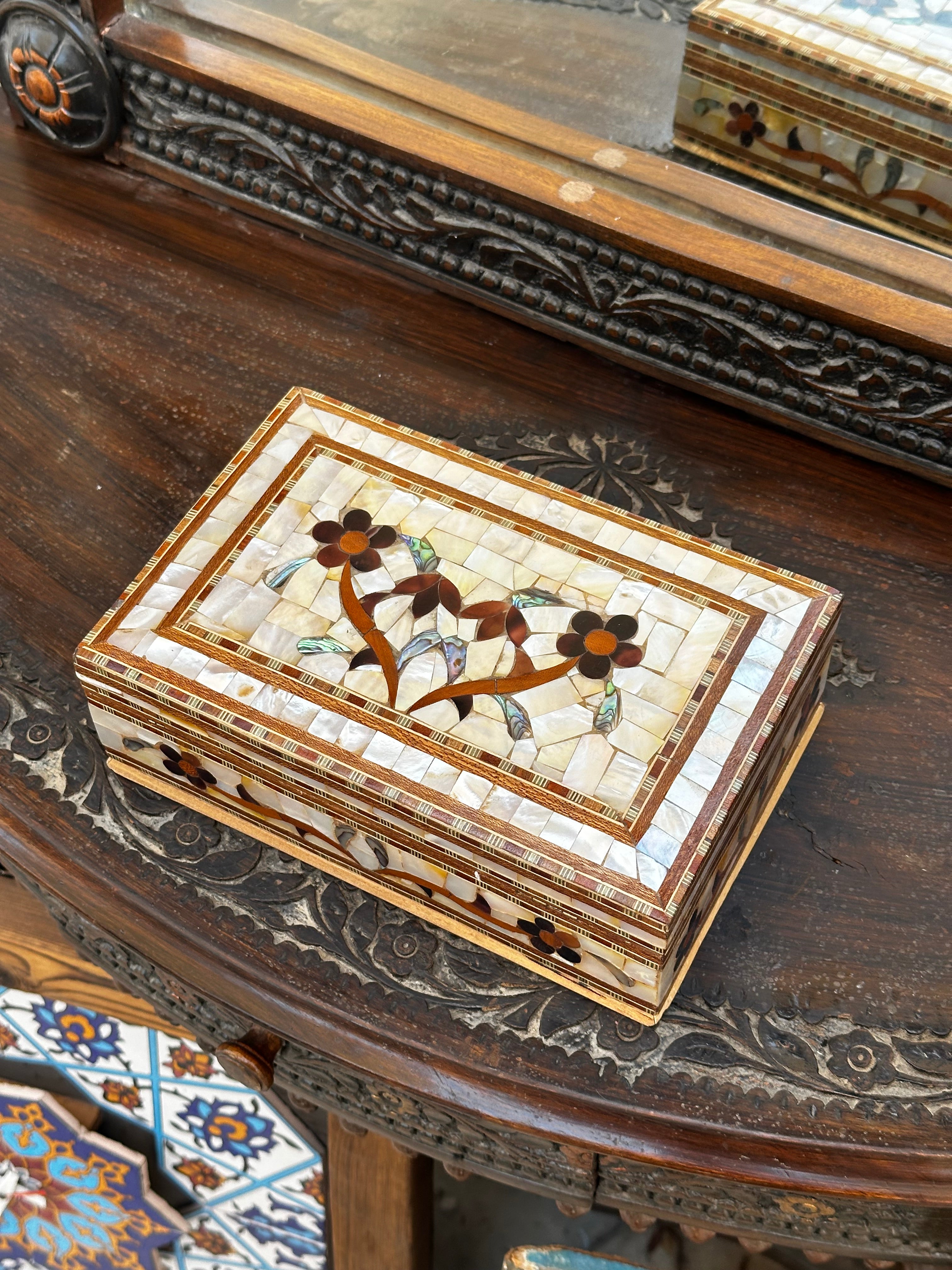Jasmine Rose Jewelry Box – White Shell & Beech Wood