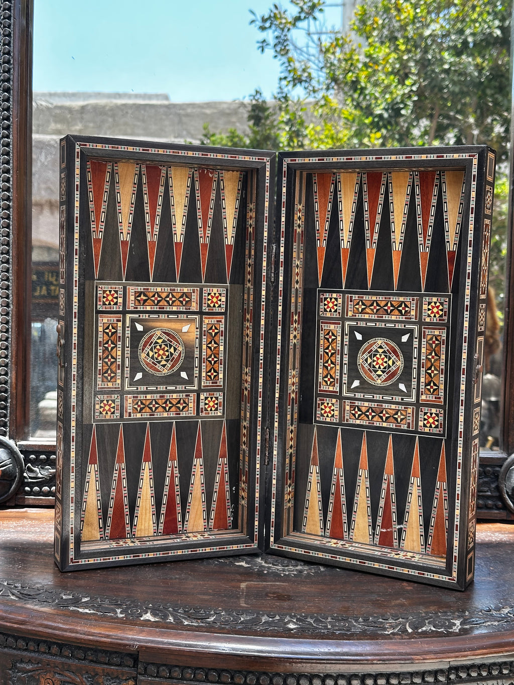 40 × 40 cm | Travel & Gift Friendly