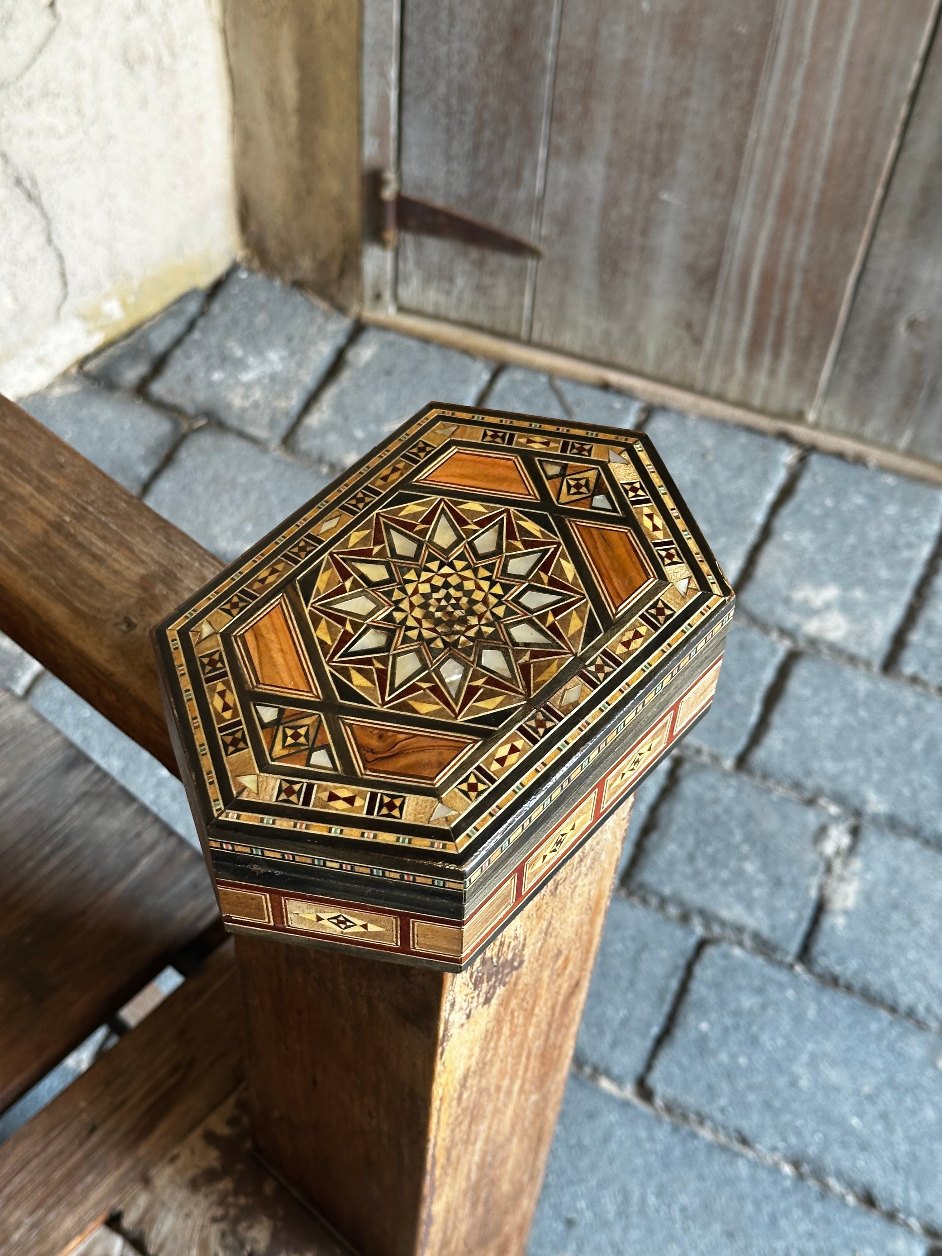 19*12 cm Damascene Mosaic Box