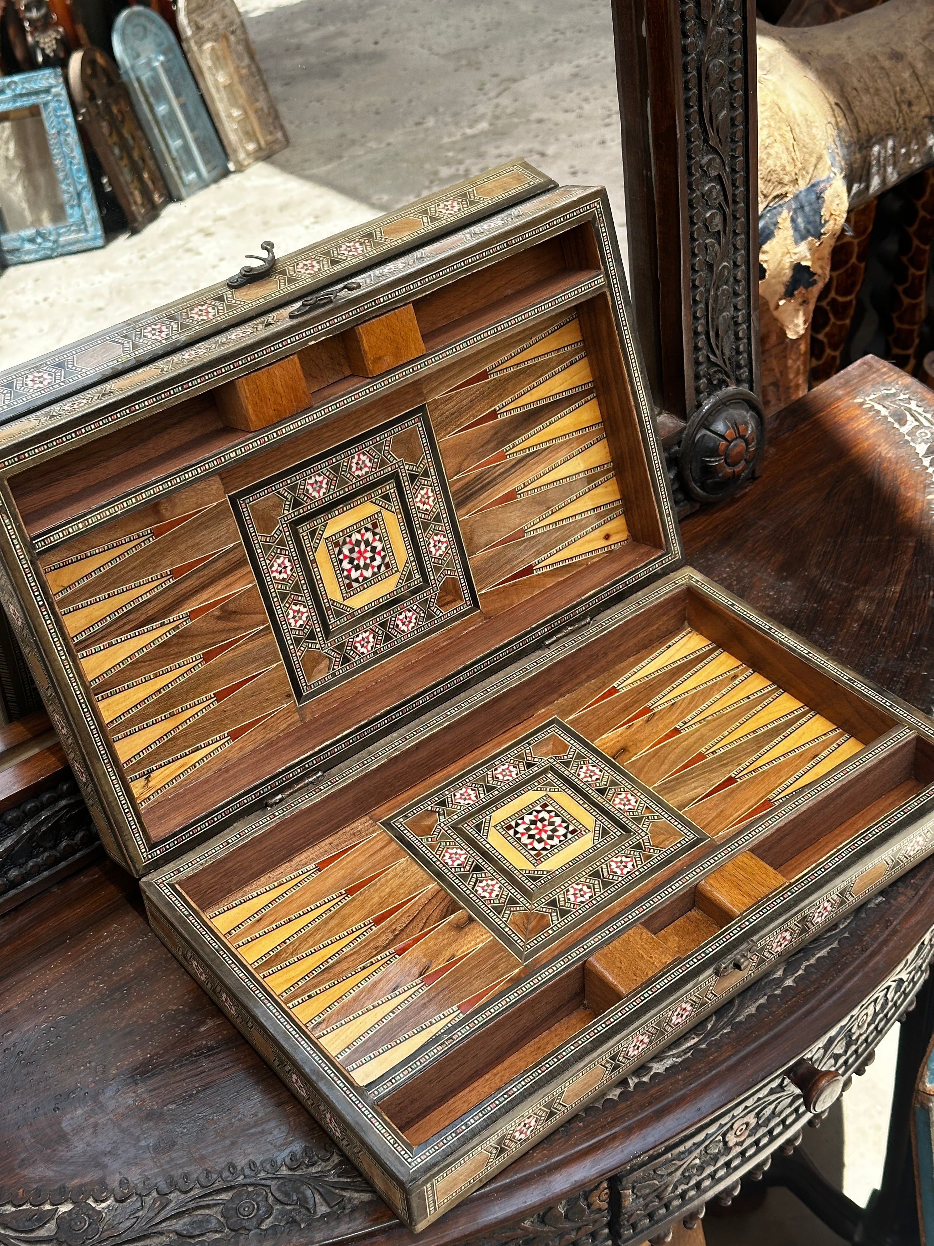 40 × 50 cm Mosaic Backgammon Table with Dice Storage