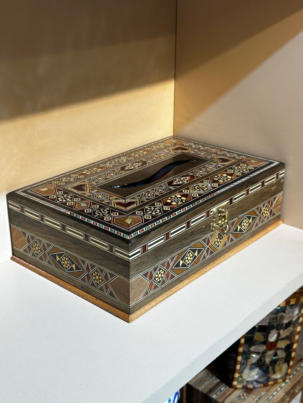 Mosaic tissue box