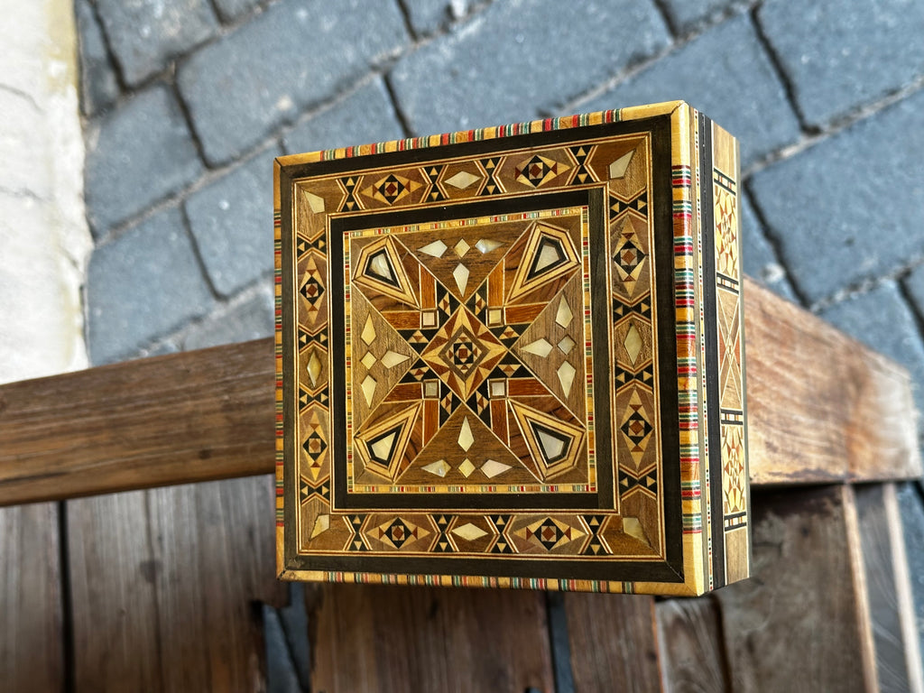 16 × 16 cm Damascene Mosaic Box