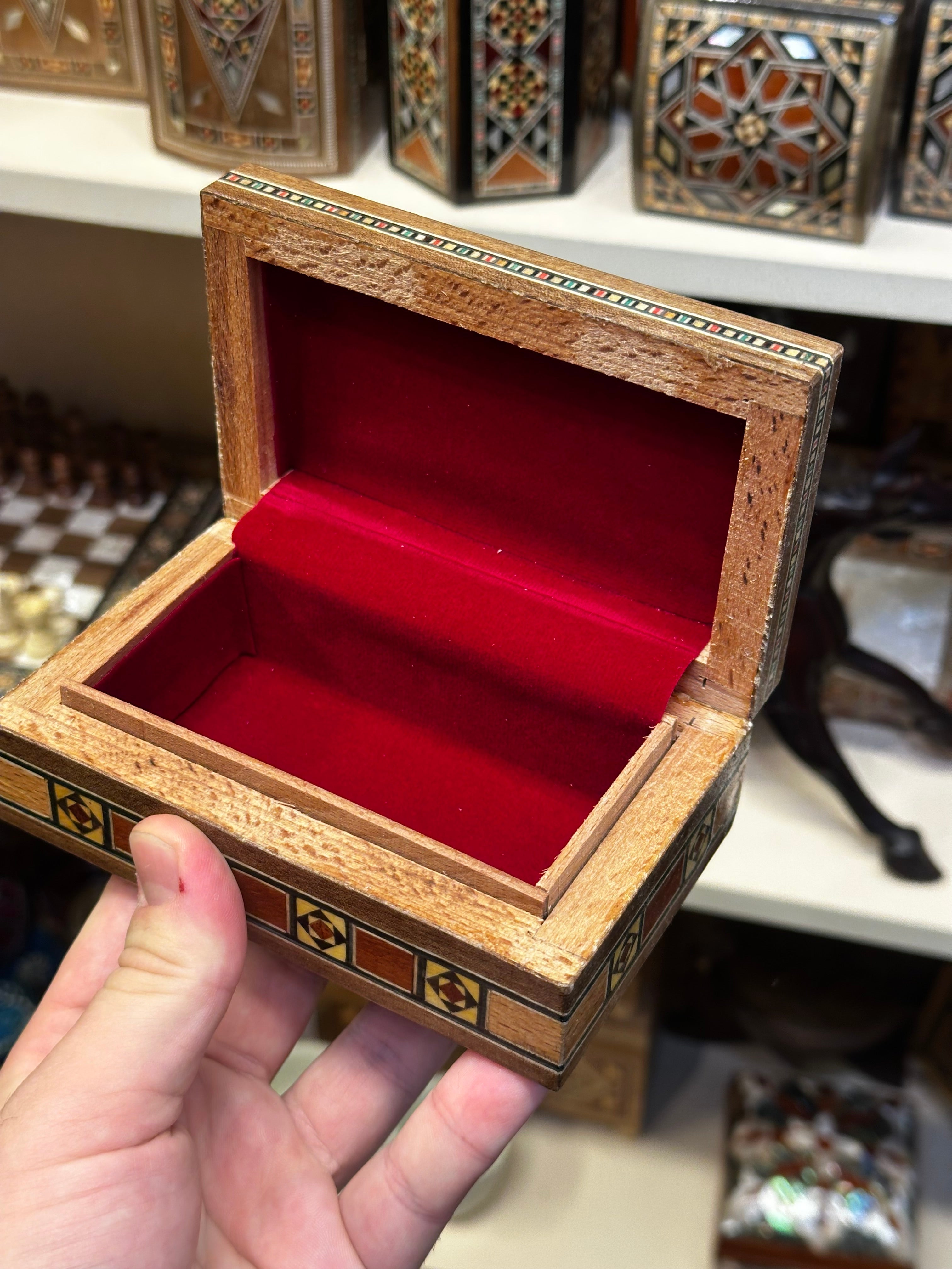 Mosaic ring box