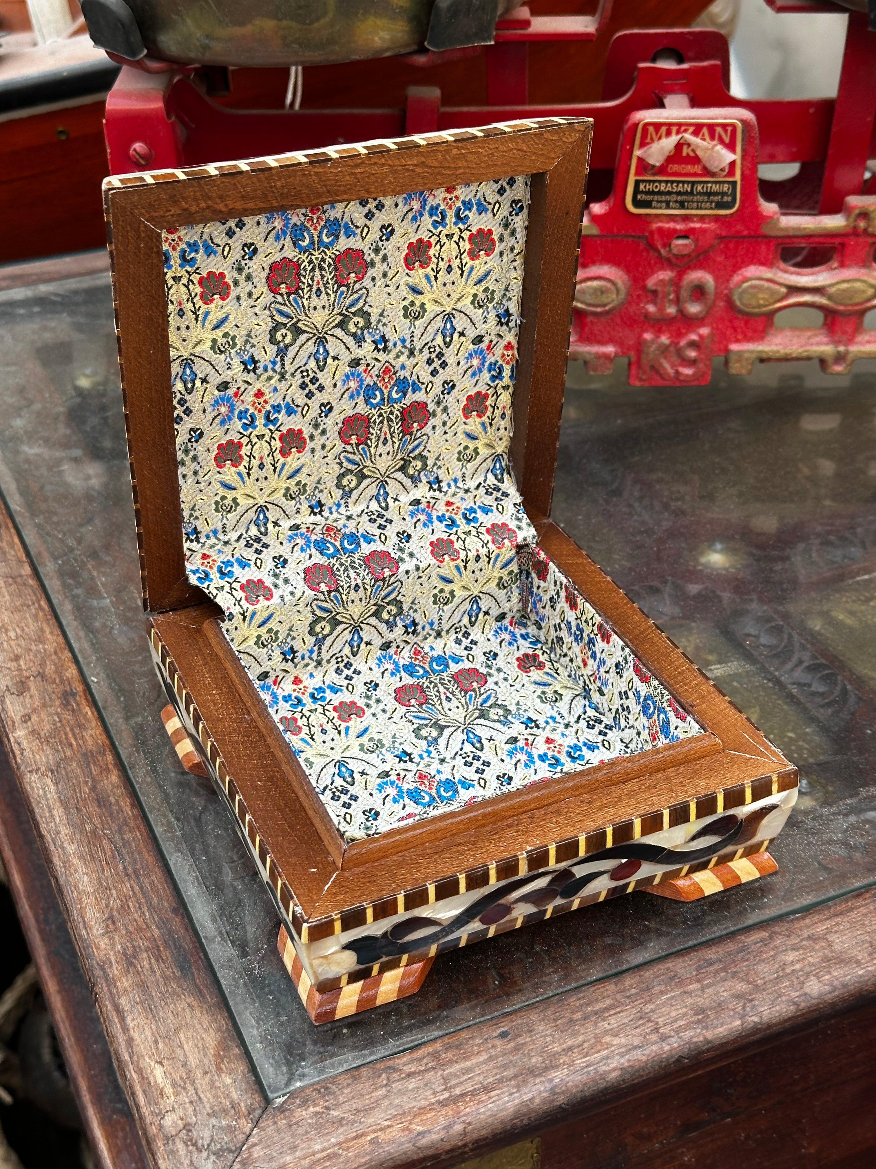 Handmade 16*16 Jewelry Box – white mother of pearl