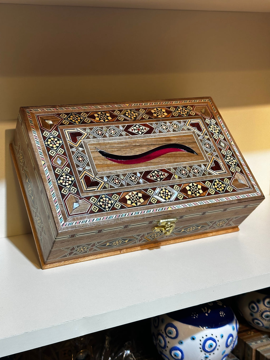Mosaic tissue box