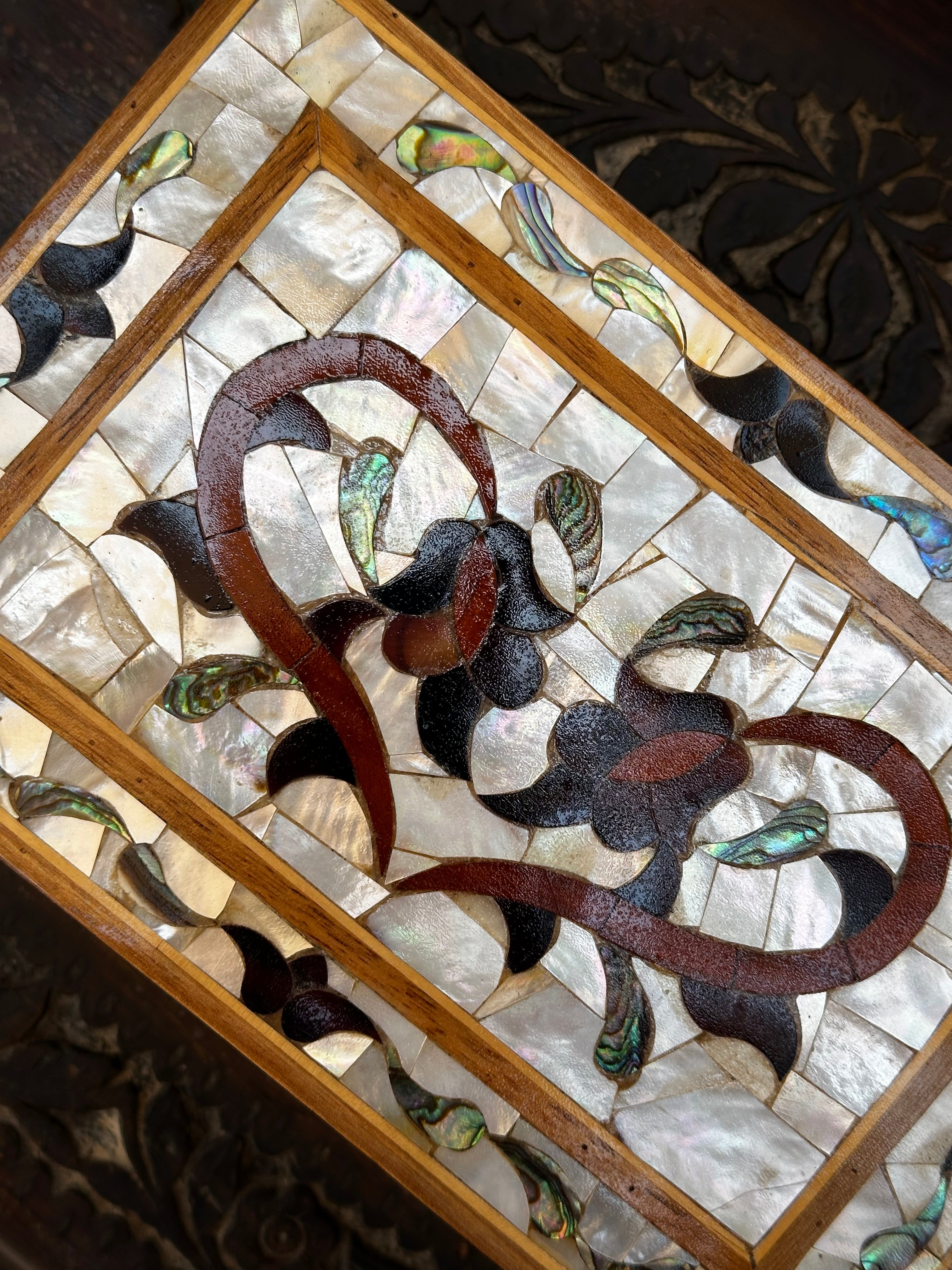 Tulip Mother of pearl jewelry box