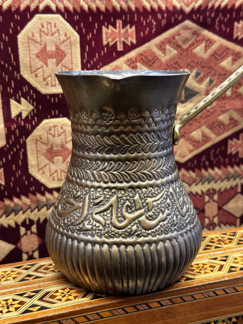 فخر الصناعة السورية دلة نحاس منقوشة يدوياً