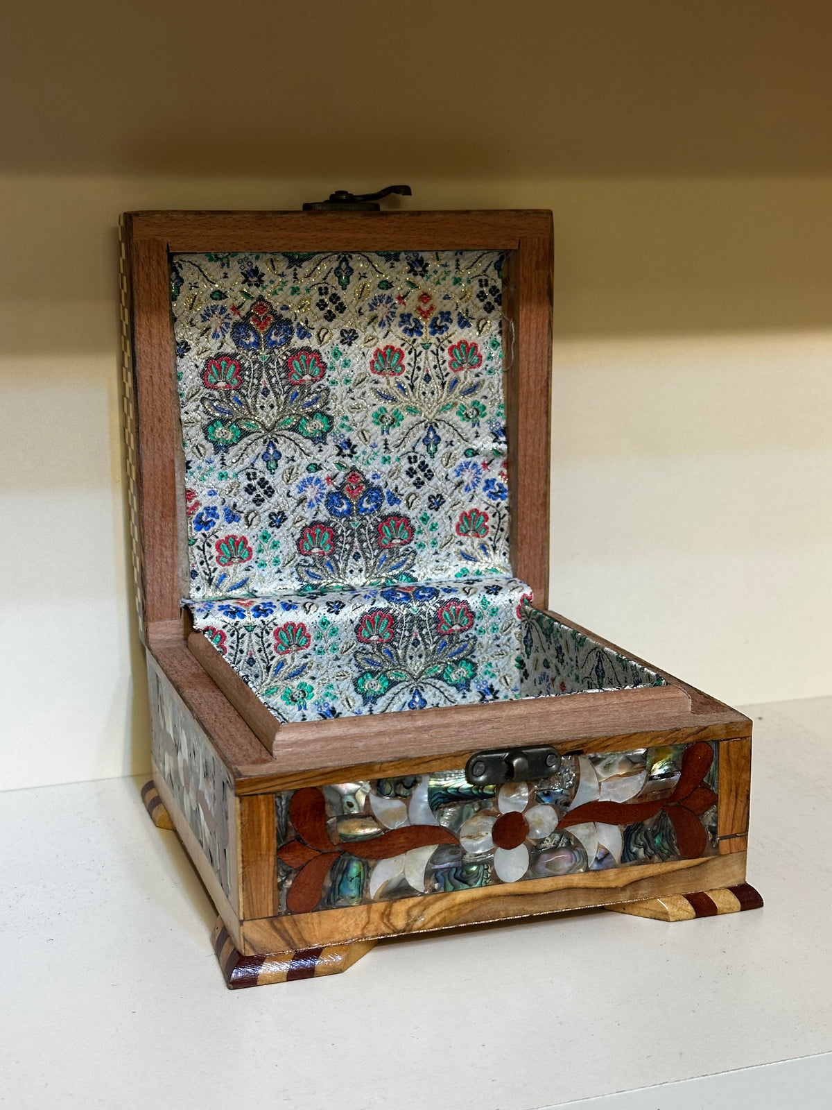 Green mother of pearl jewelry box