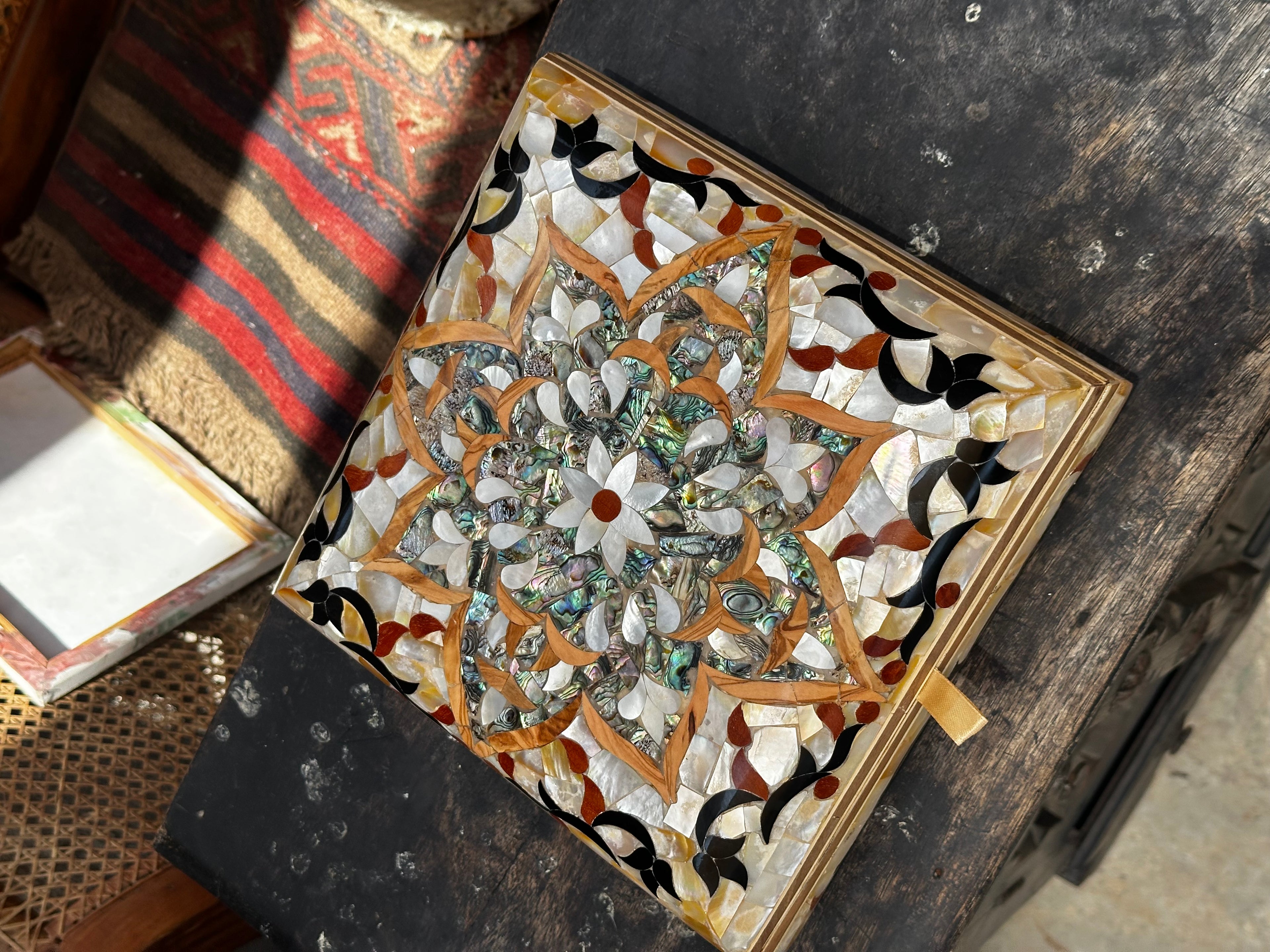 Luxury mother of pearl box