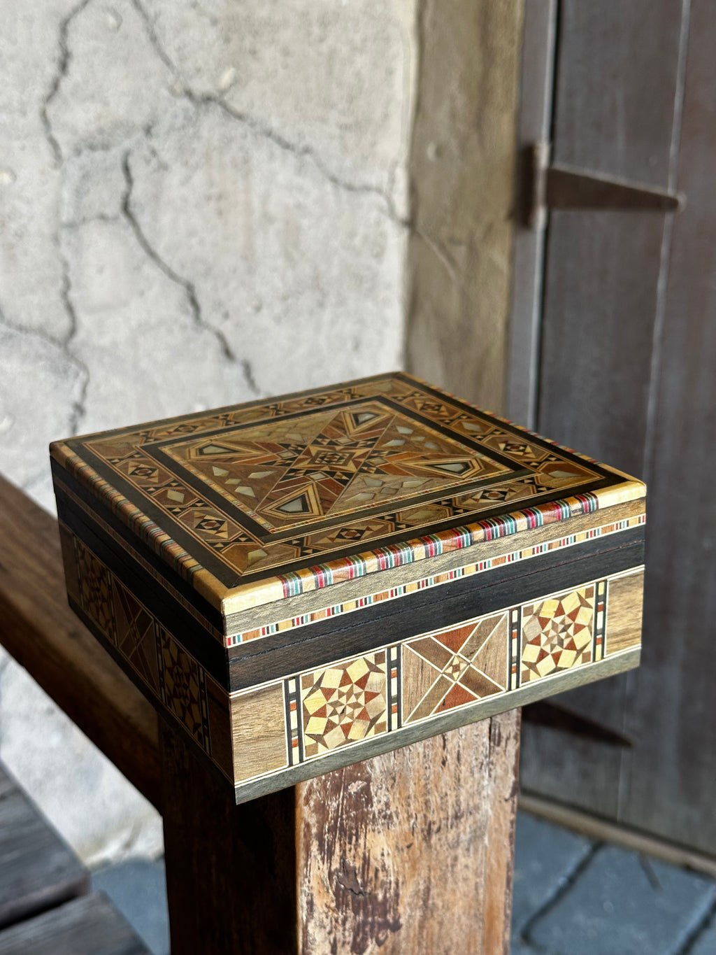 16 × 16 cm Damascene Mosaic Box