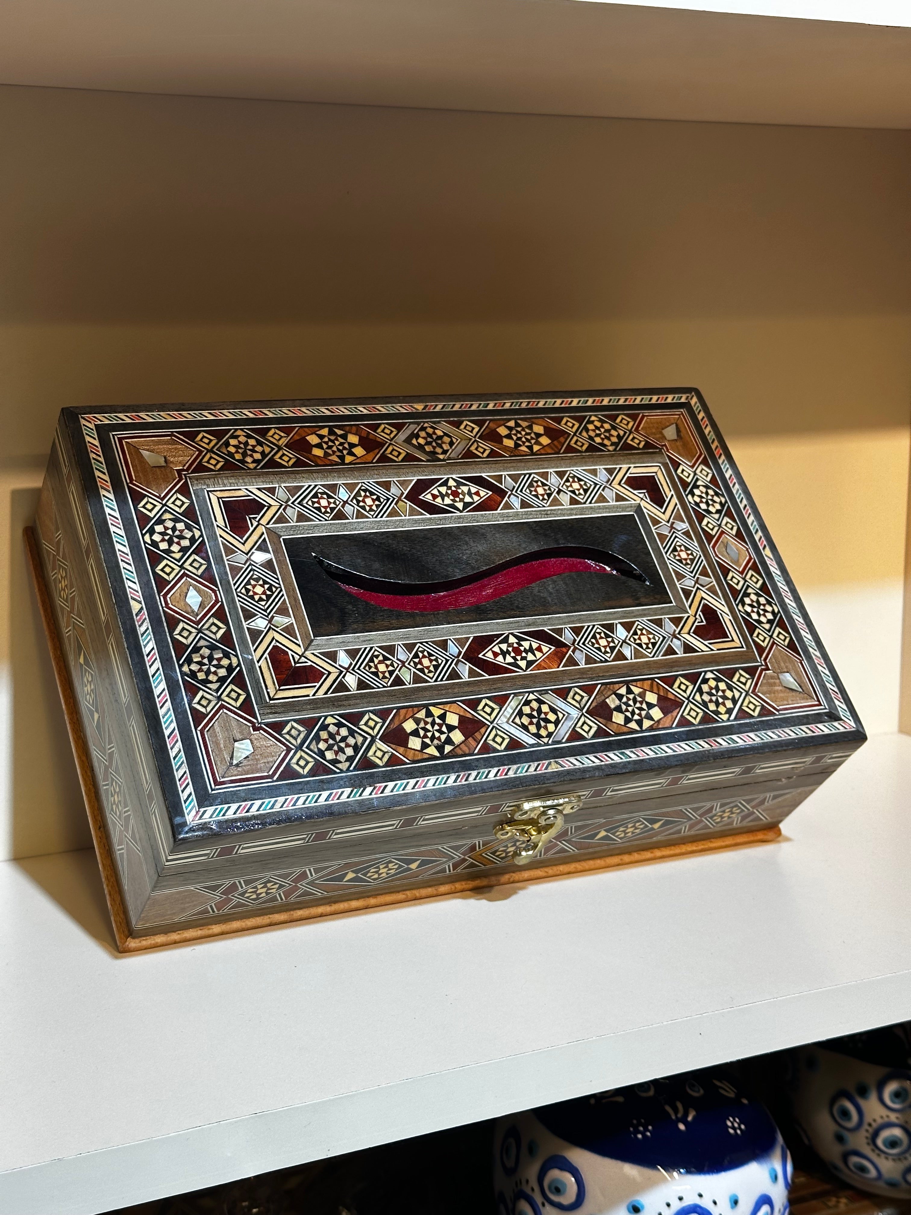 Mosaic tissue box