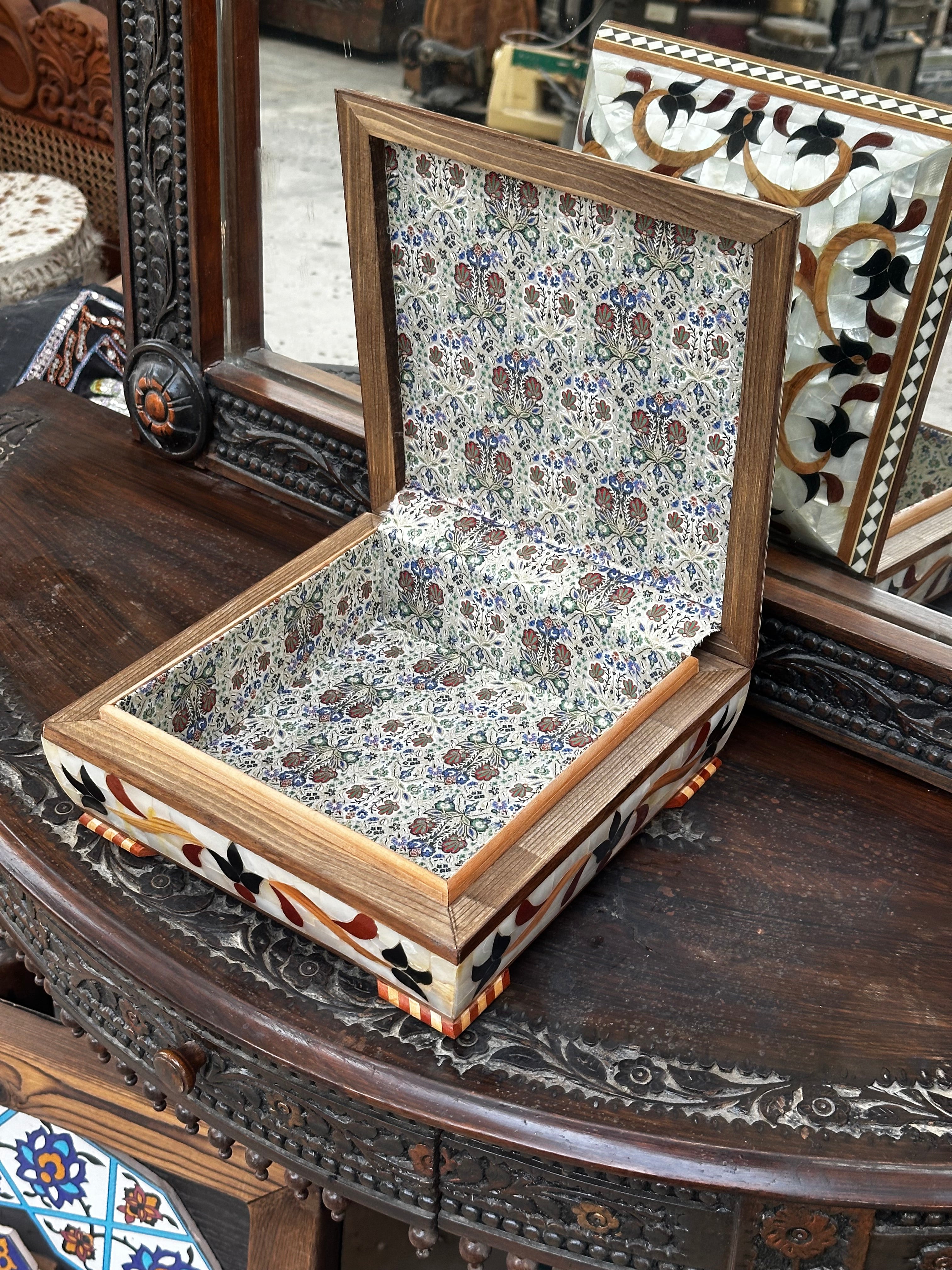Handcrafted Wooden Box with White & Green Sea Shell Inlay (25x25 cm)
