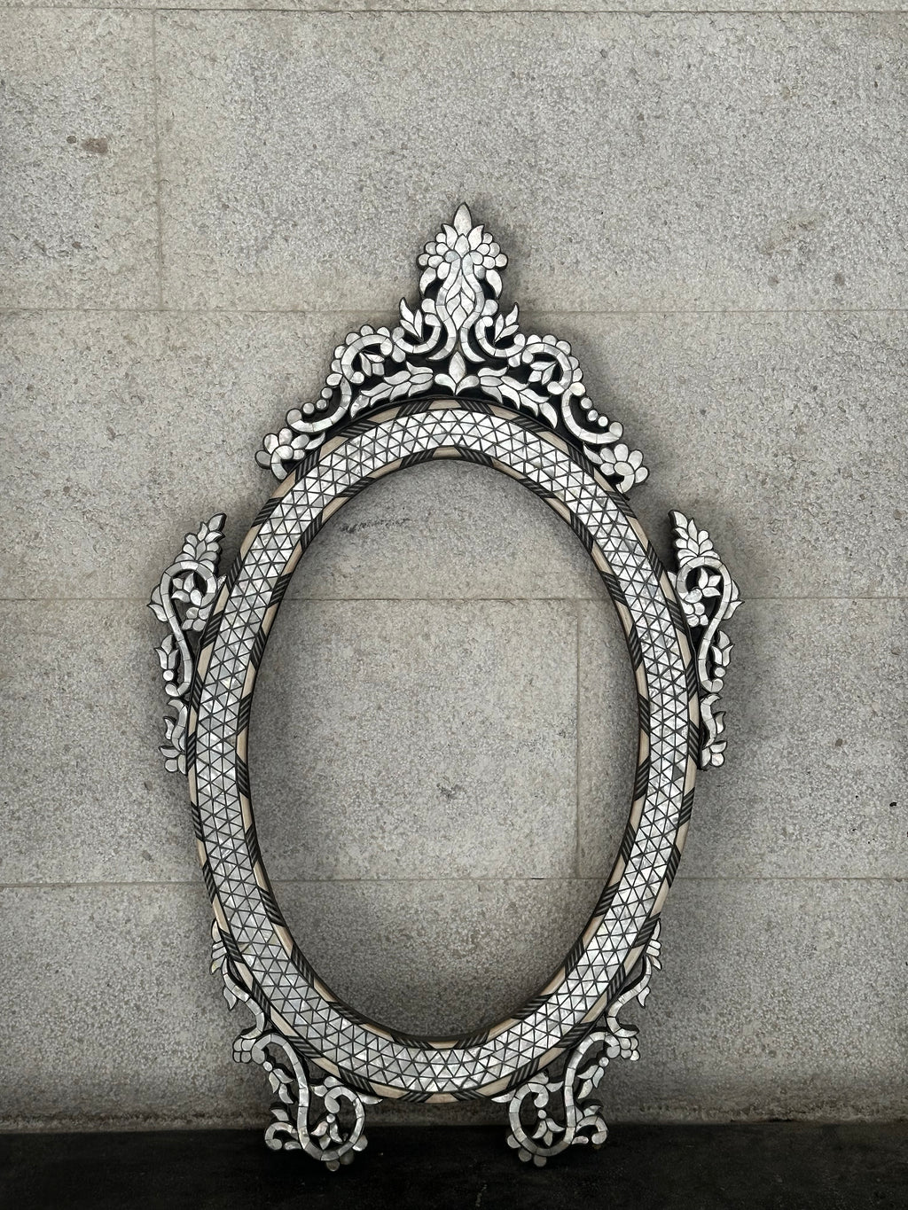 Mirro frame Check the availability by WhatsApp +971 56 432 2880