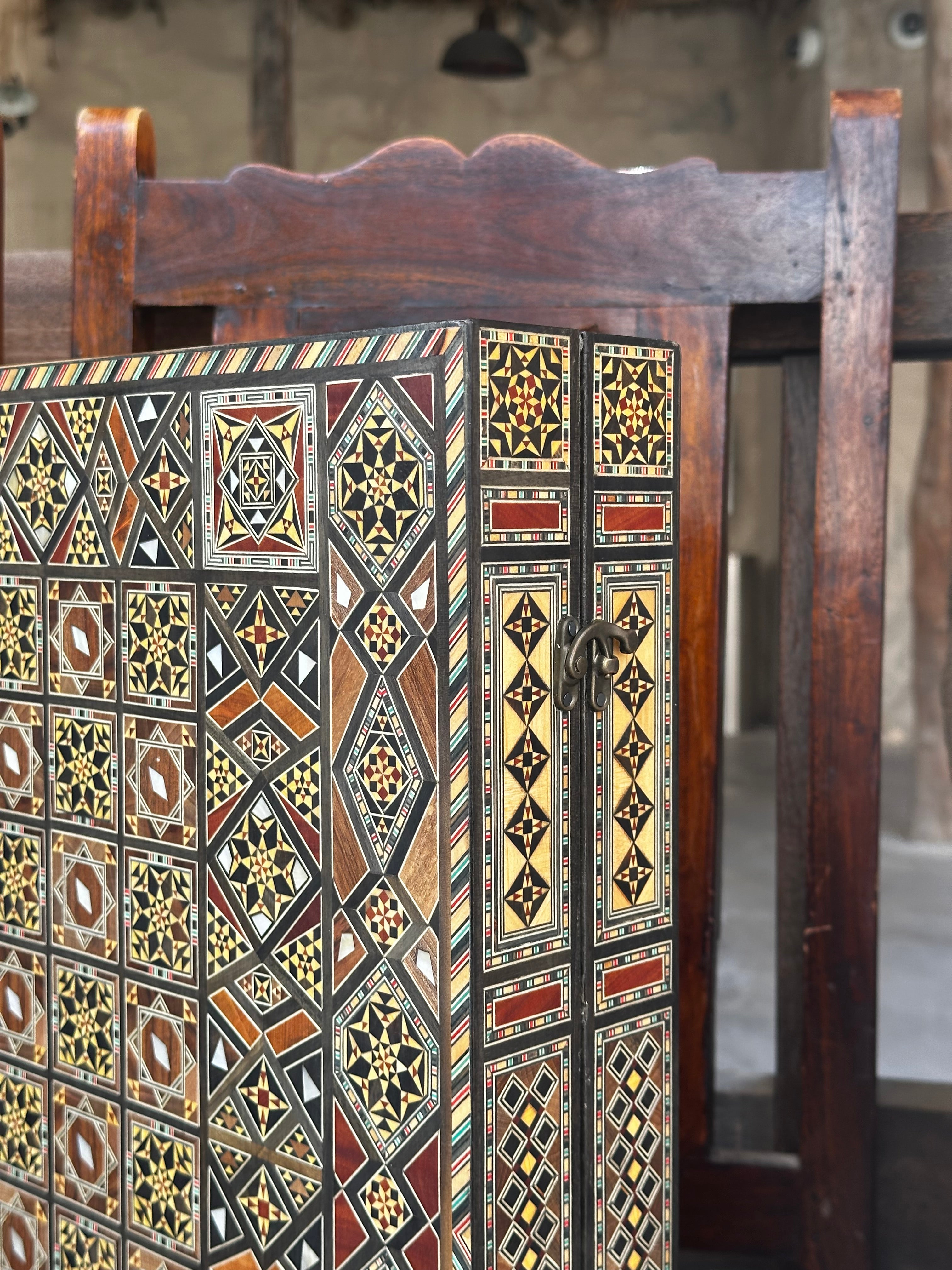 Luxury Backgammon & Chess Table Set