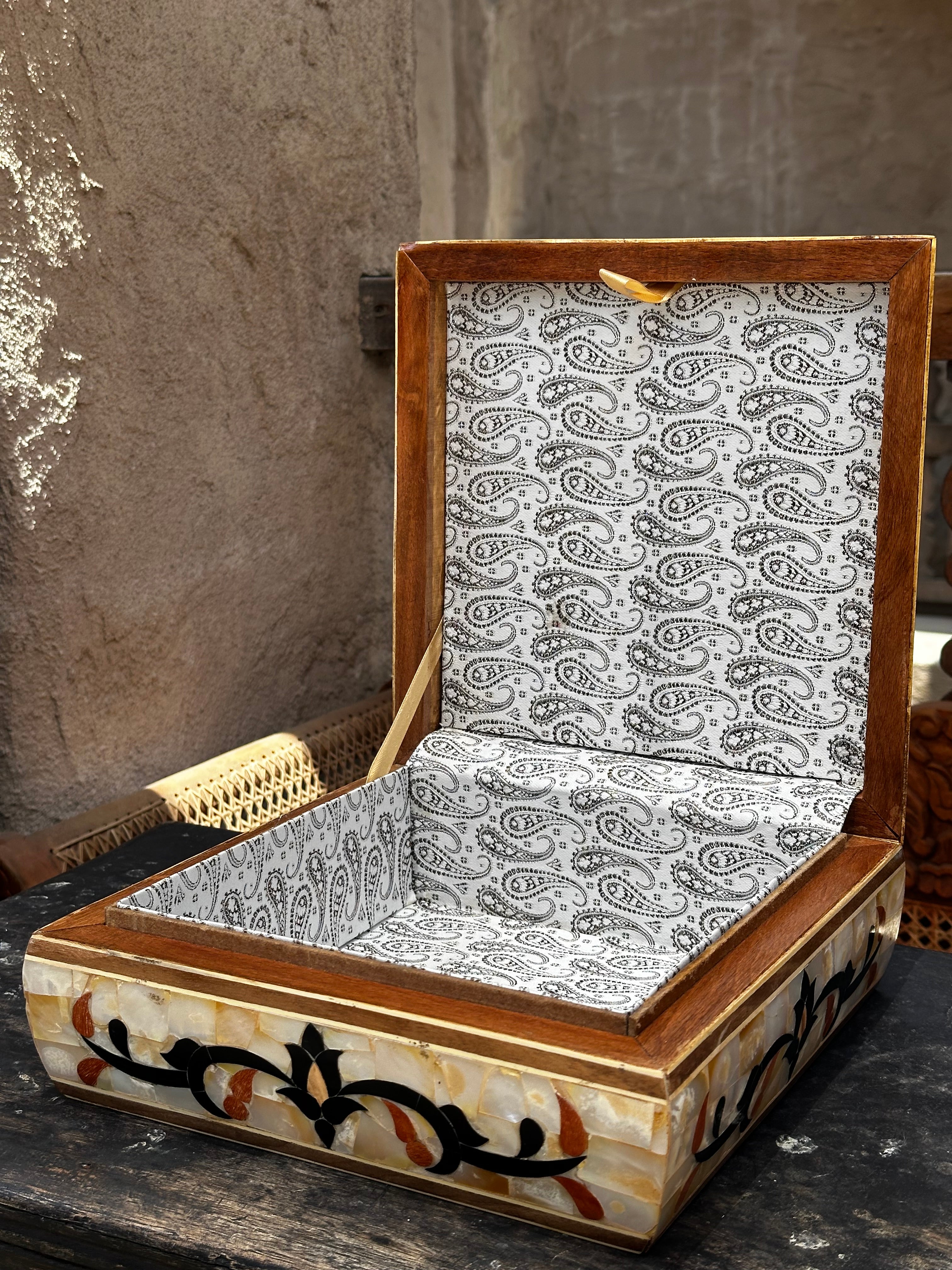 Luxury mother of pearl box