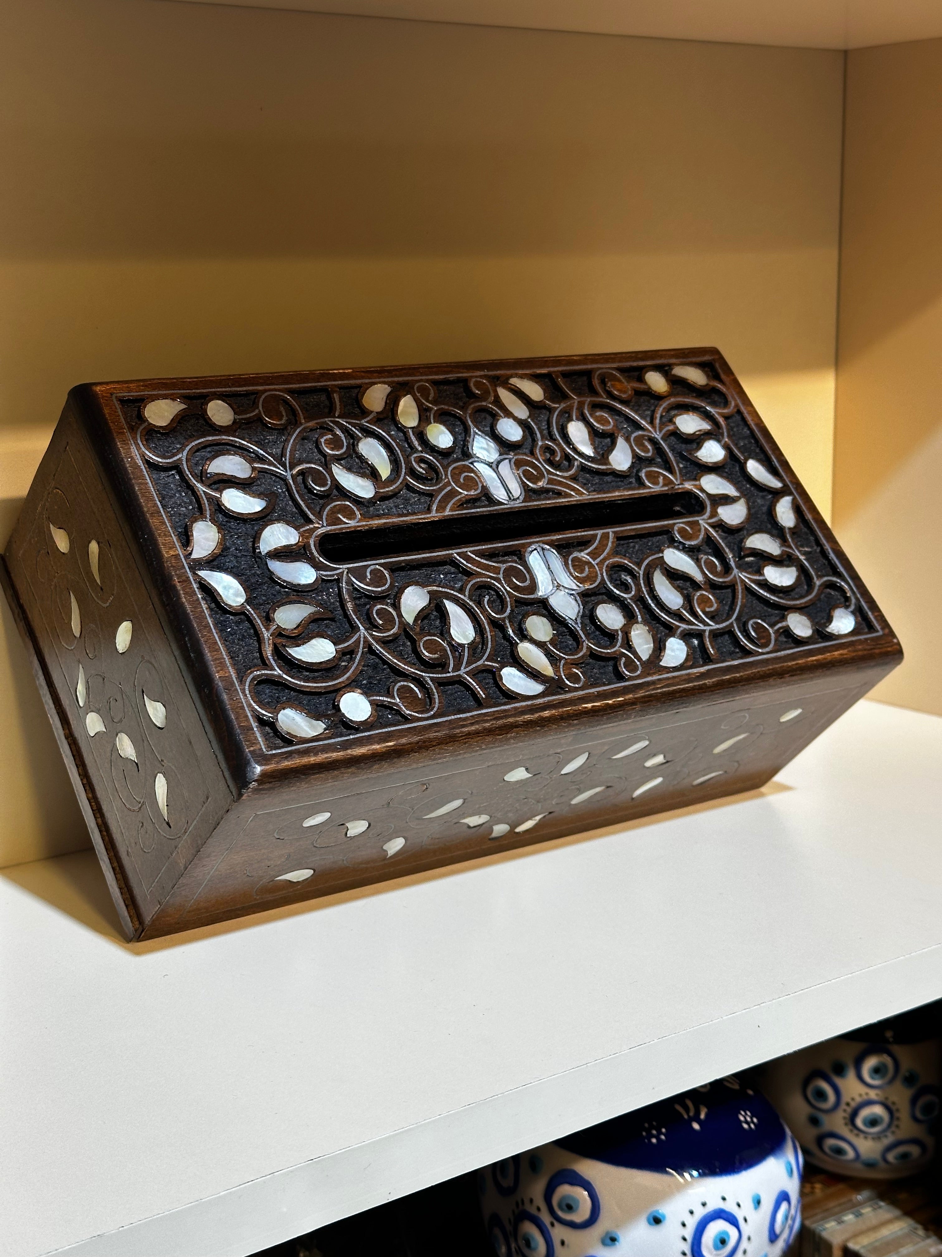 Wooden tissue box