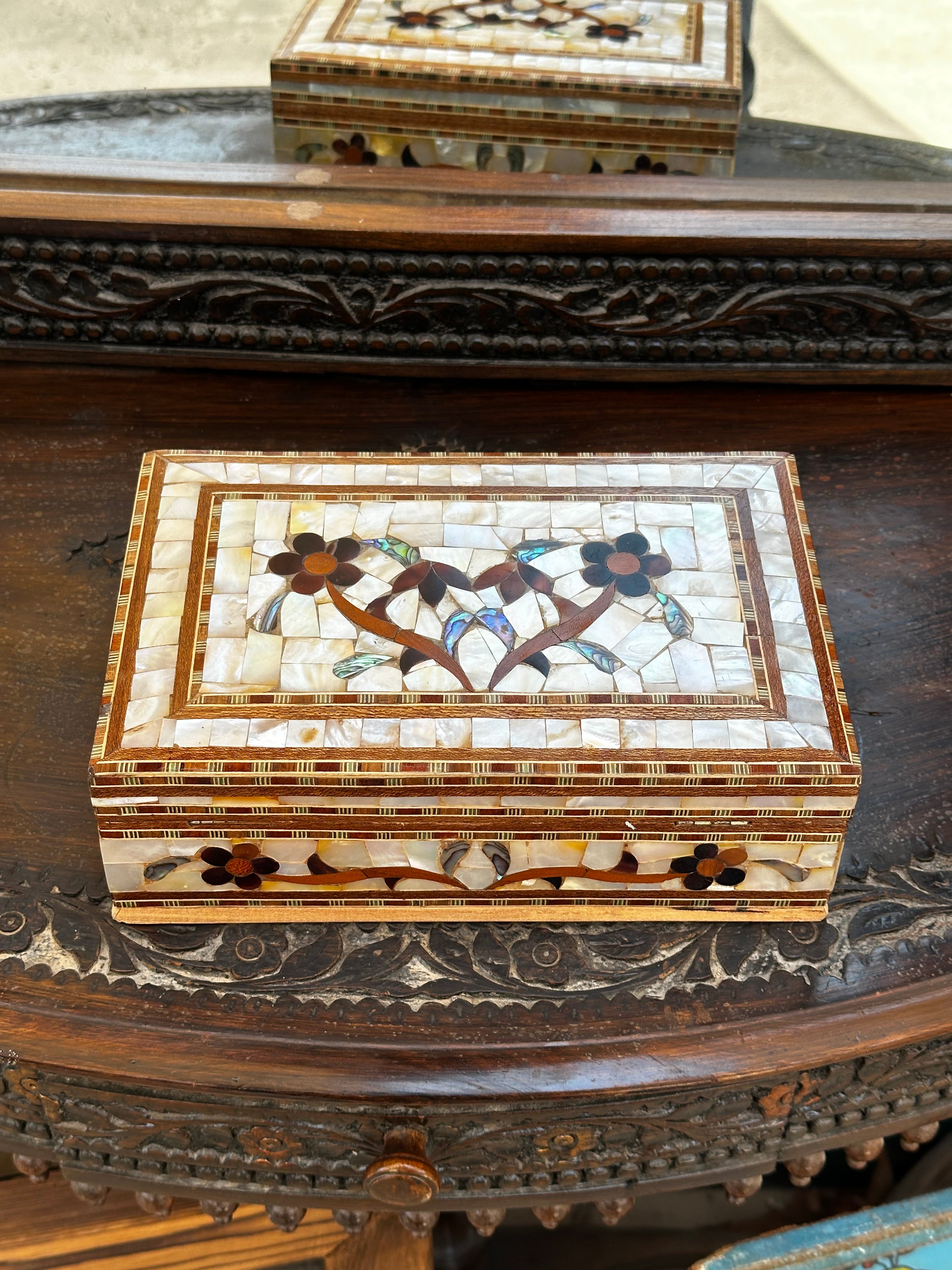 Jasmine Rose Jewelry Box – White Shell & Beech Wood