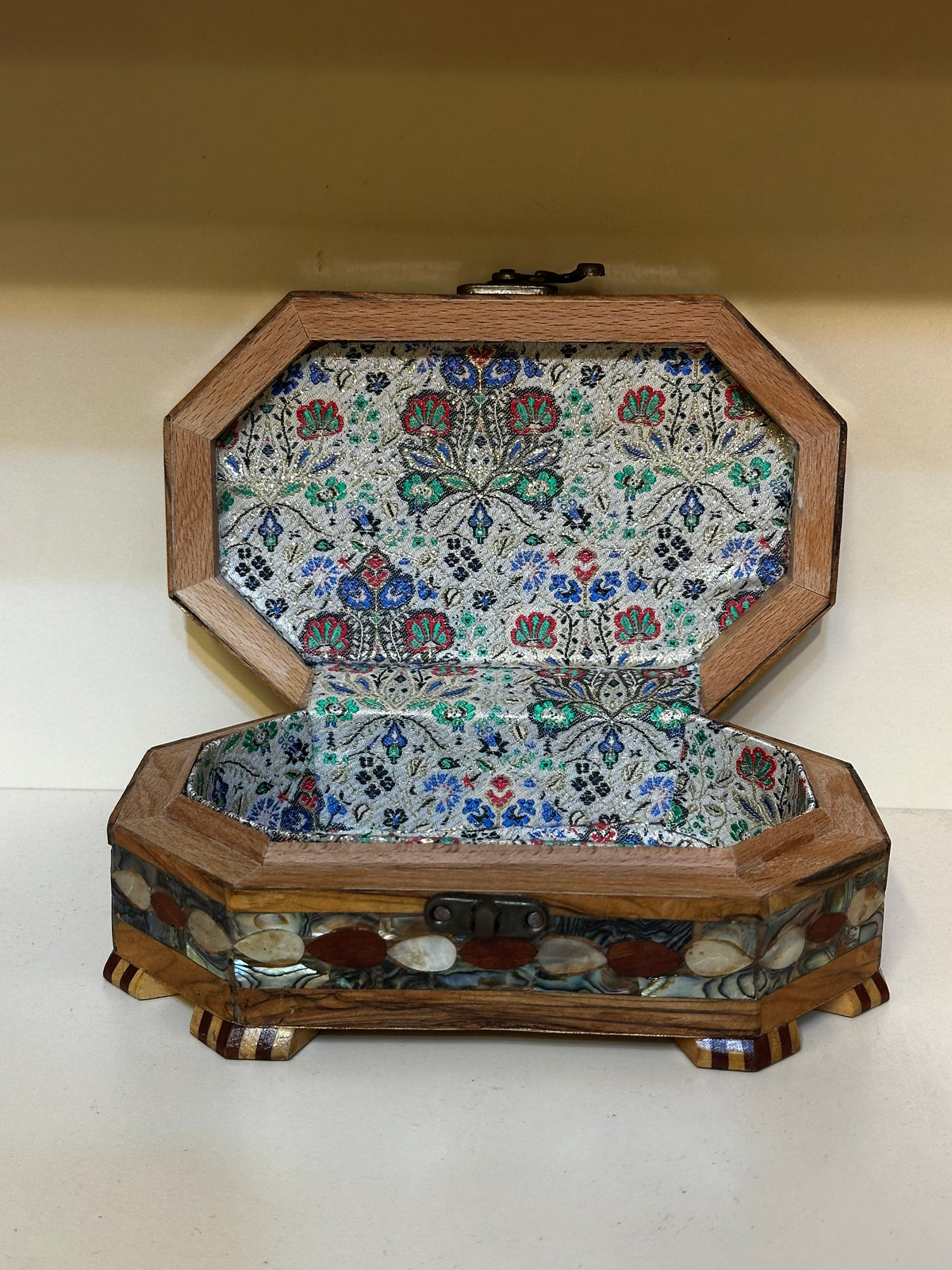 Green mother of pearl jewelry box