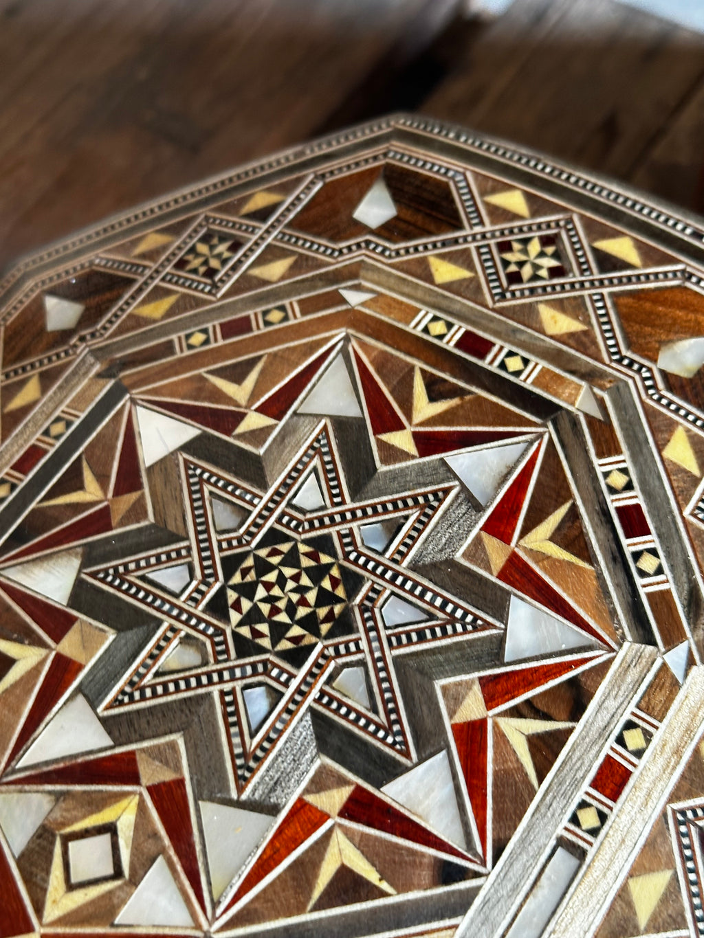 Handcrafted Mosaic & Mother-of-Pearl Storage Box – 27 × 16 cm
