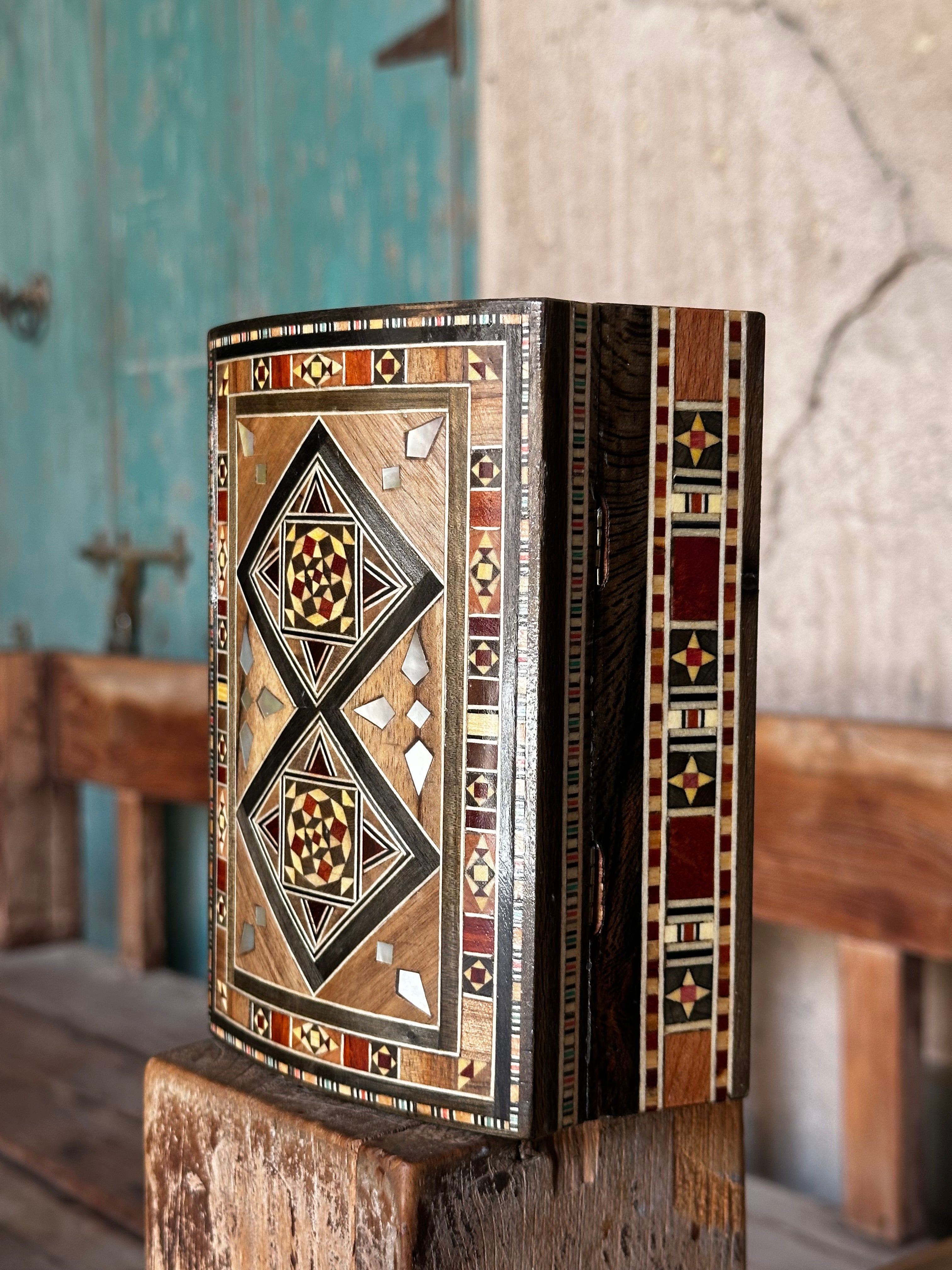Mosaic box