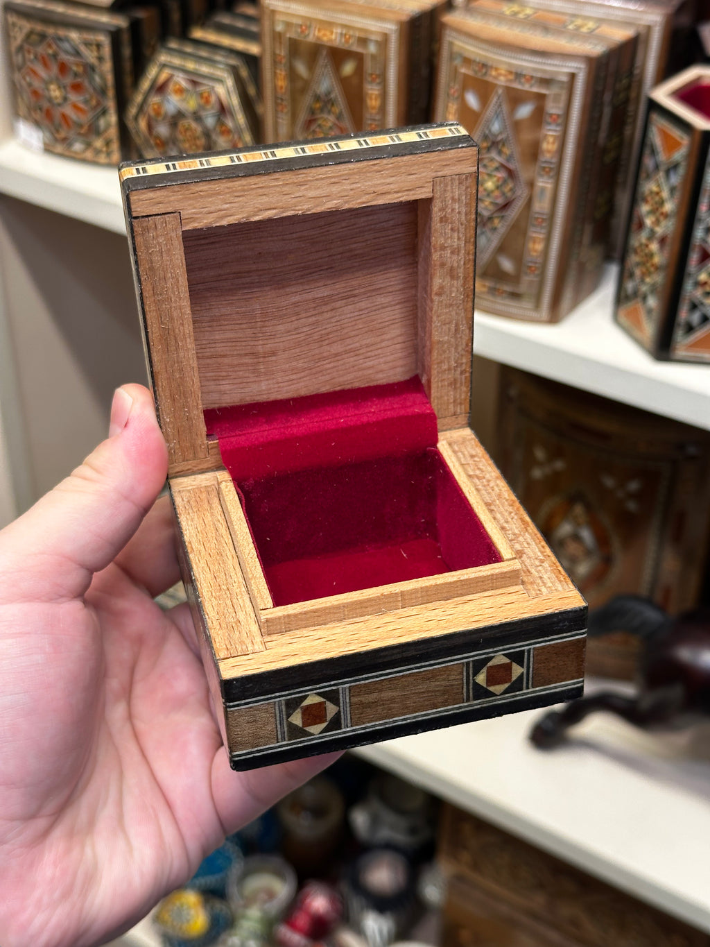 8*8 cm mosaic box